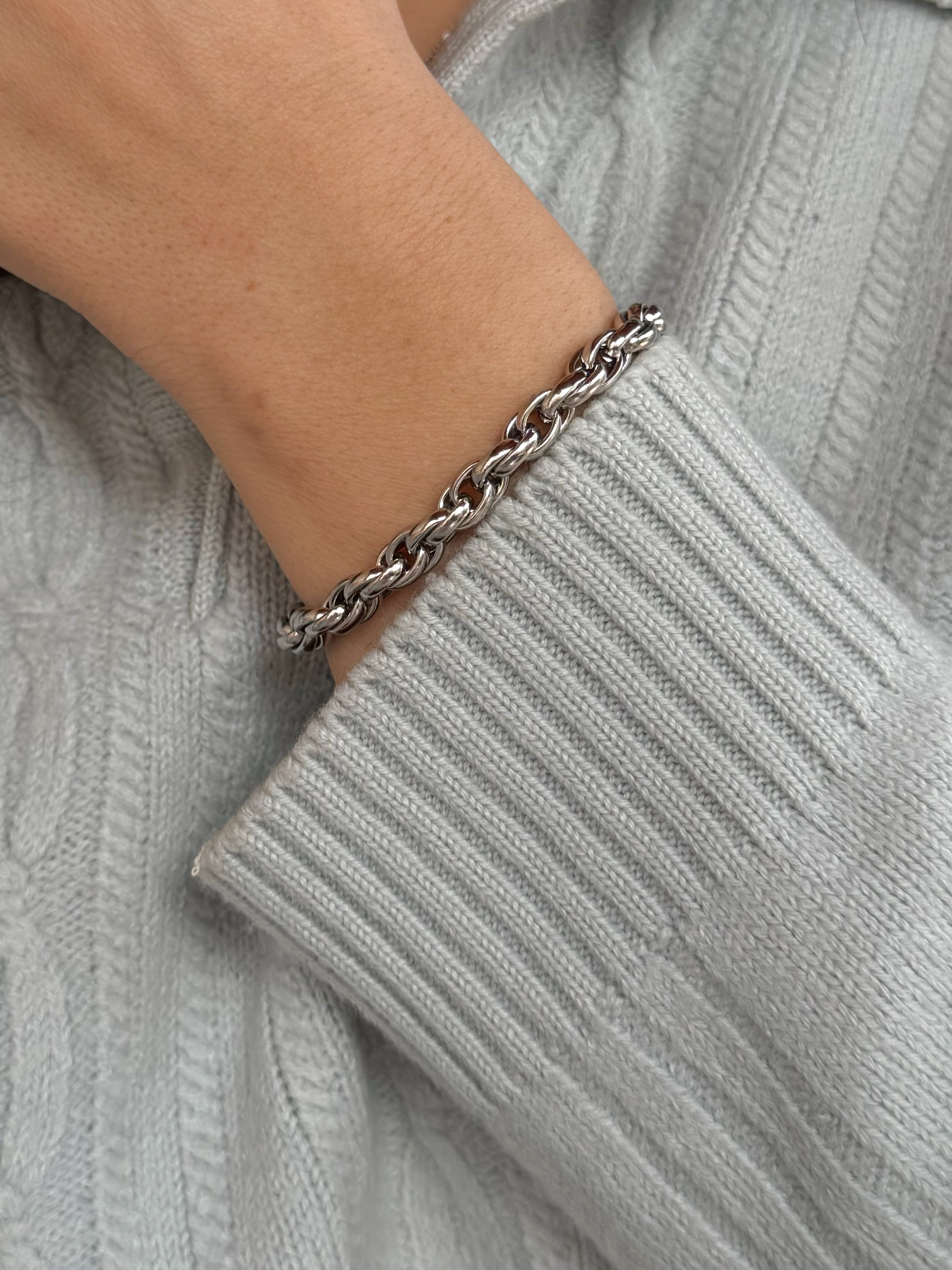 CATENA BOLD